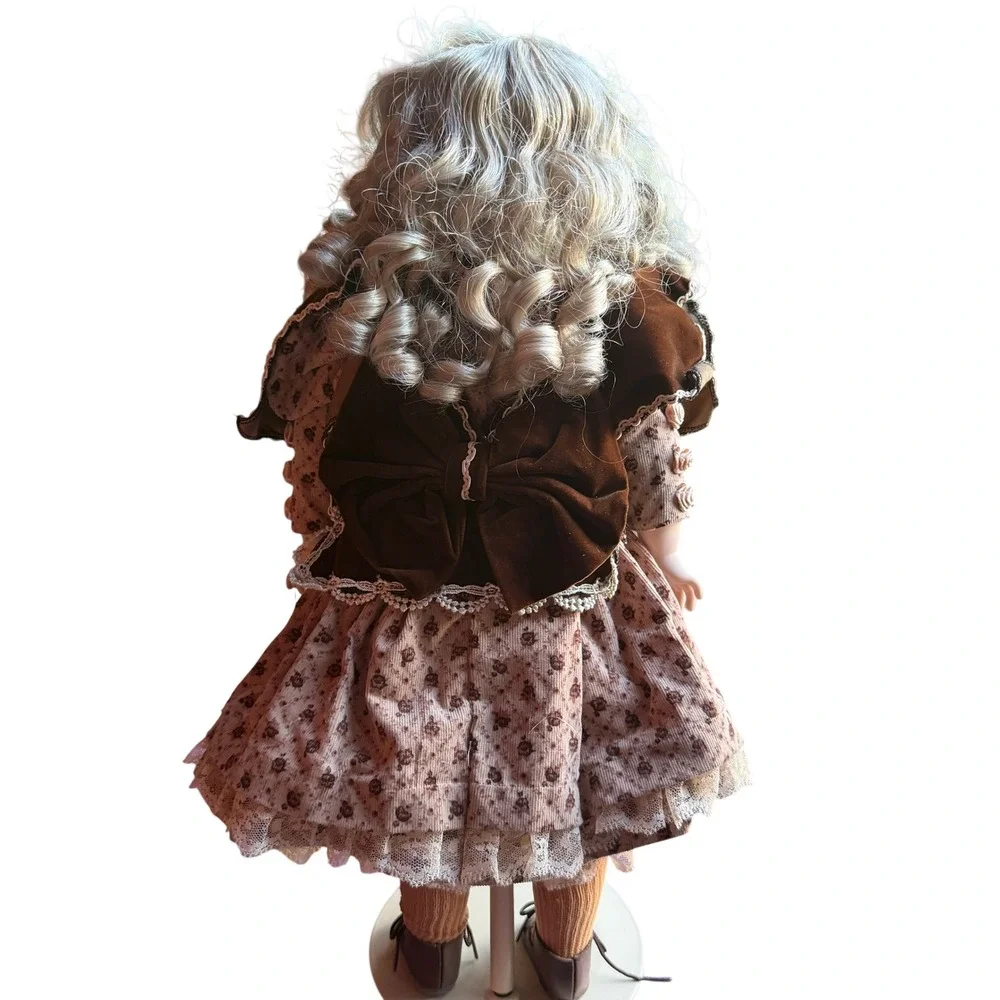 Franklin Heirloom Dolls Unisex 16